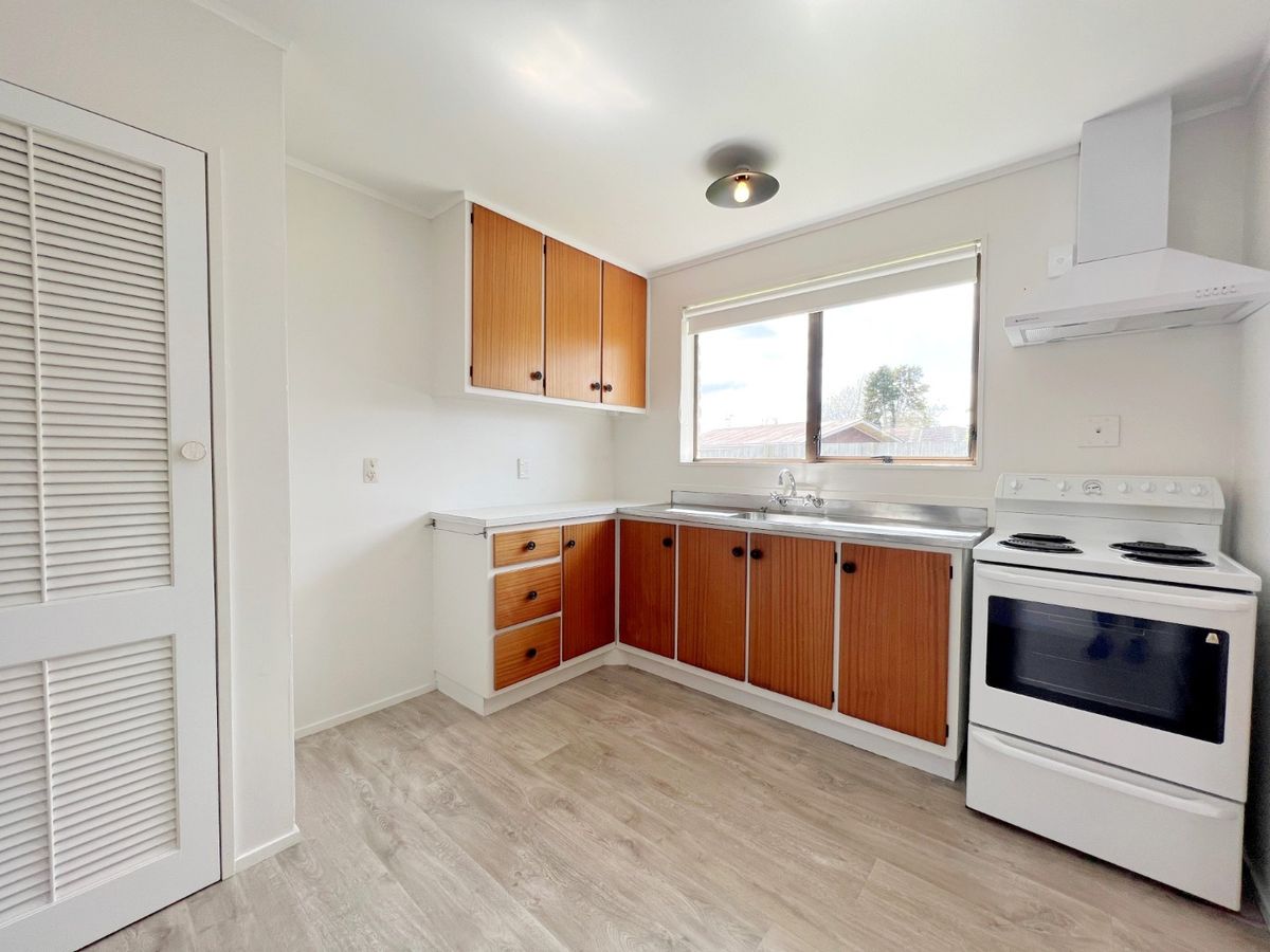 Sunny Two Bedroom in Prime Hospital Location - Widok 5