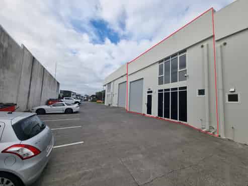 Quality and Value Industrial! - 222m²