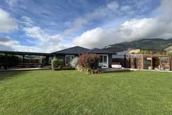 13A Huntaway Close, Stoke
