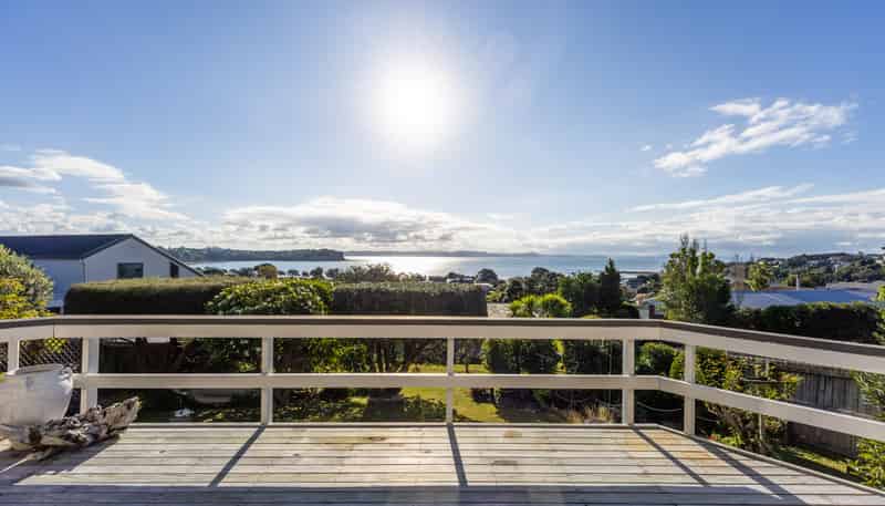 952B Whangaparaoa Road, Manly