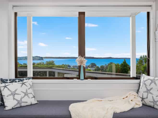 952B Whangaparaoa Road, Manly
