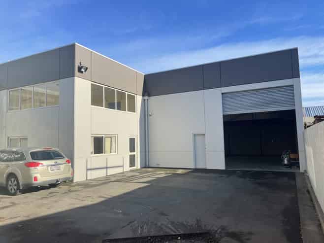 Perfectly Sized Warehouse - City Fringe