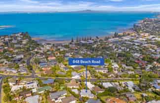 848 Beach Road, Torbay