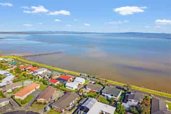 421 Fergusson Drive, Thames