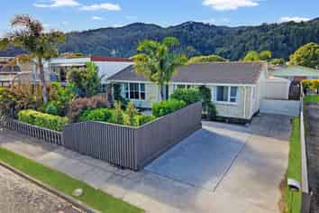 421 Fergusson Drive, Thames