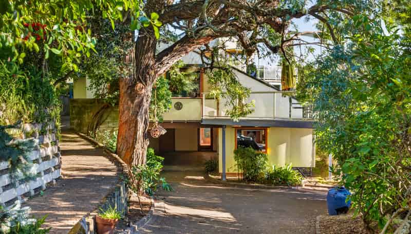 122A Chaucer Road North, Hospital Hill
