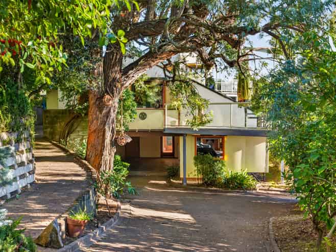 122A Chaucer Road North, Hospital Hill