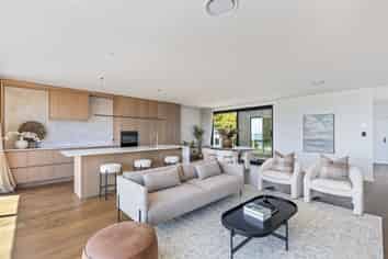 10A Whiteley Street, New Plymouth Central