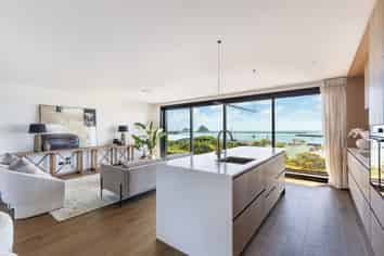 10A Whiteley Street, New Plymouth Central