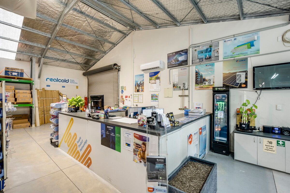 Light Industrial Investment with Upside - Vista 3