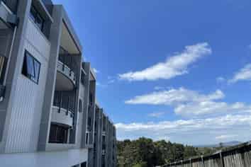 8/241 Hinemoa Street, Birkenhead