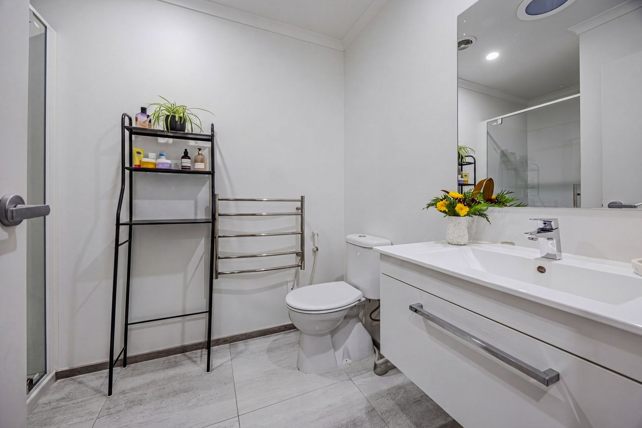 Convenient Living in the Heart of Takanini! - Vista 6