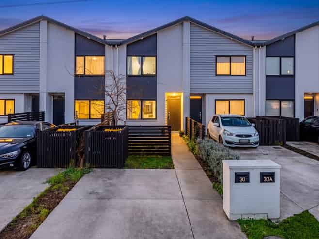 30 Biplane Street, Takanini