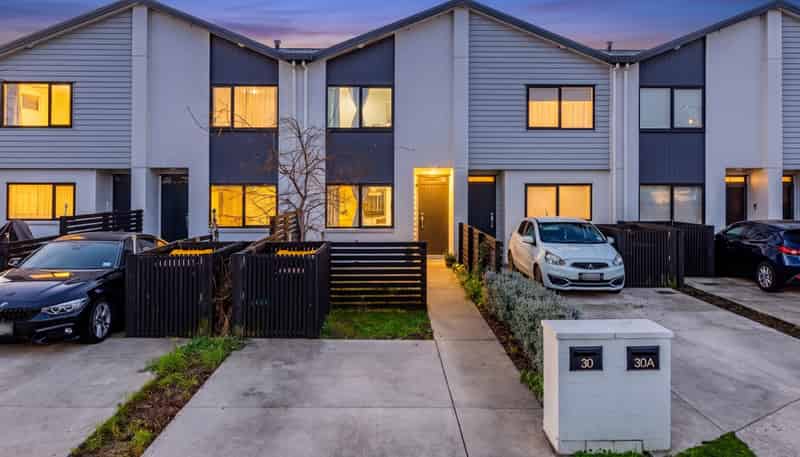 30 Biplane Street, Takanini