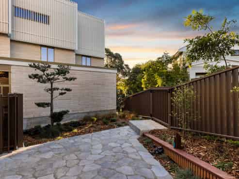 2/25 Tirotai Crescent, Westmere