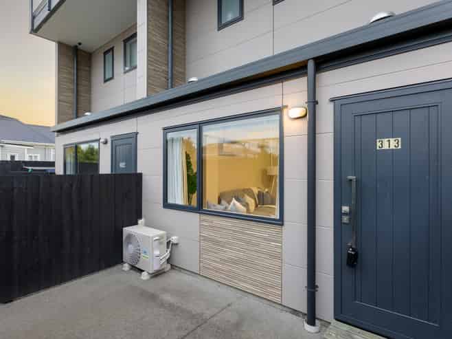 11/116 Stanmore Road, Linwood