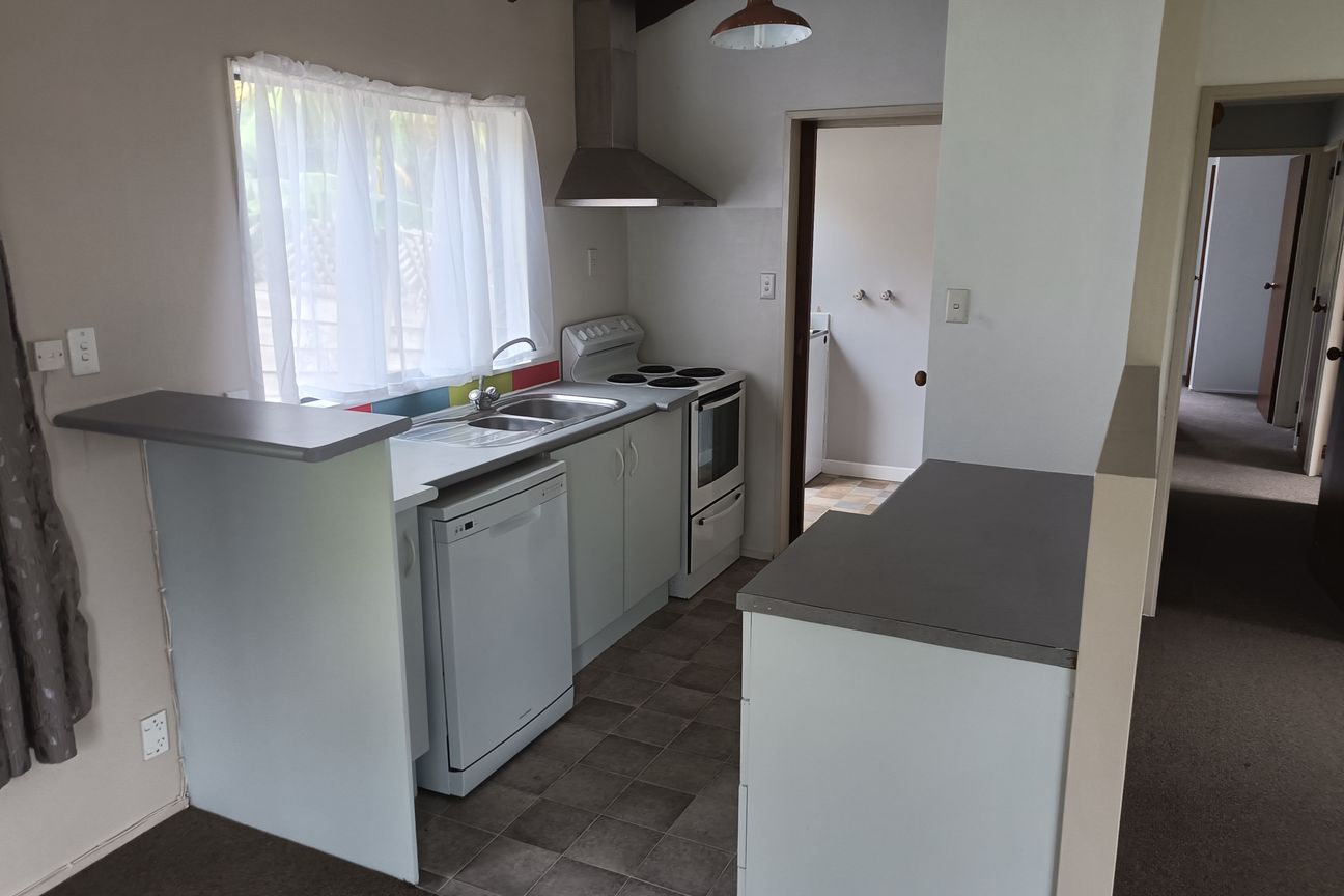 Tidy Three Bedroom Home - Aanzicht 4