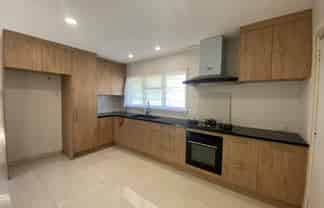 27 Hands Road, Middleton