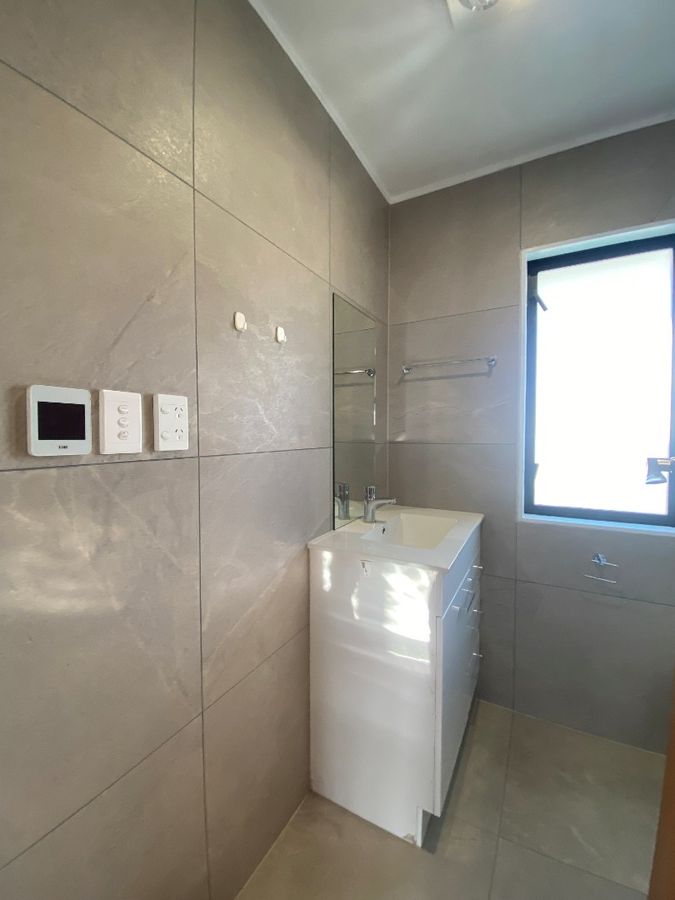 Large Family Home - Ansicht 4