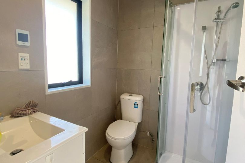 Large Family Home - Bild 5