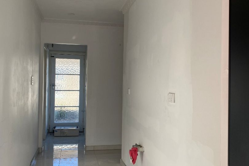 Large Family Home - Bild 2