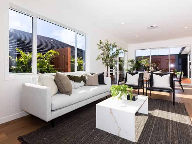 369 Te Taruna Drive, Milldale