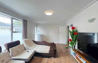 2/27 Cardwell Street, Onehunga