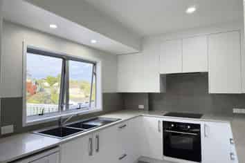 27 Cedar Heights Avenue, Massey