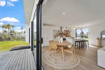 61 Hauraki Road, Leigh