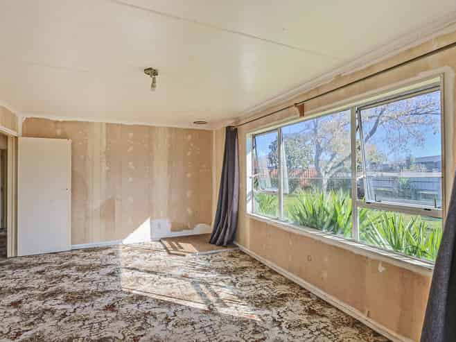 25 Burton Crescent, Flaxmere