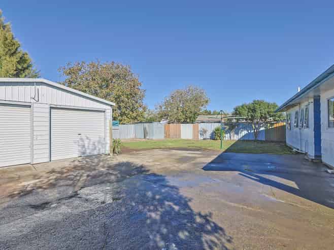 25 Burton Crescent, Flaxmere