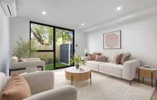 3/399 Massey Road, Mangere East