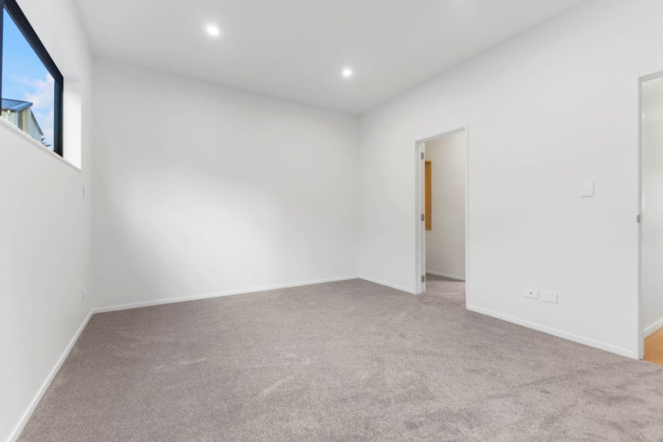 Single Level Standalone with Garage - Aanzicht 4