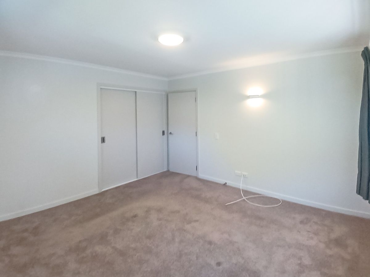 A rare opportunity at Carter Court Village - Widok 6