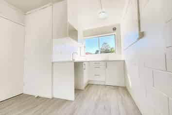 97 Avenue Road, Otahuhu