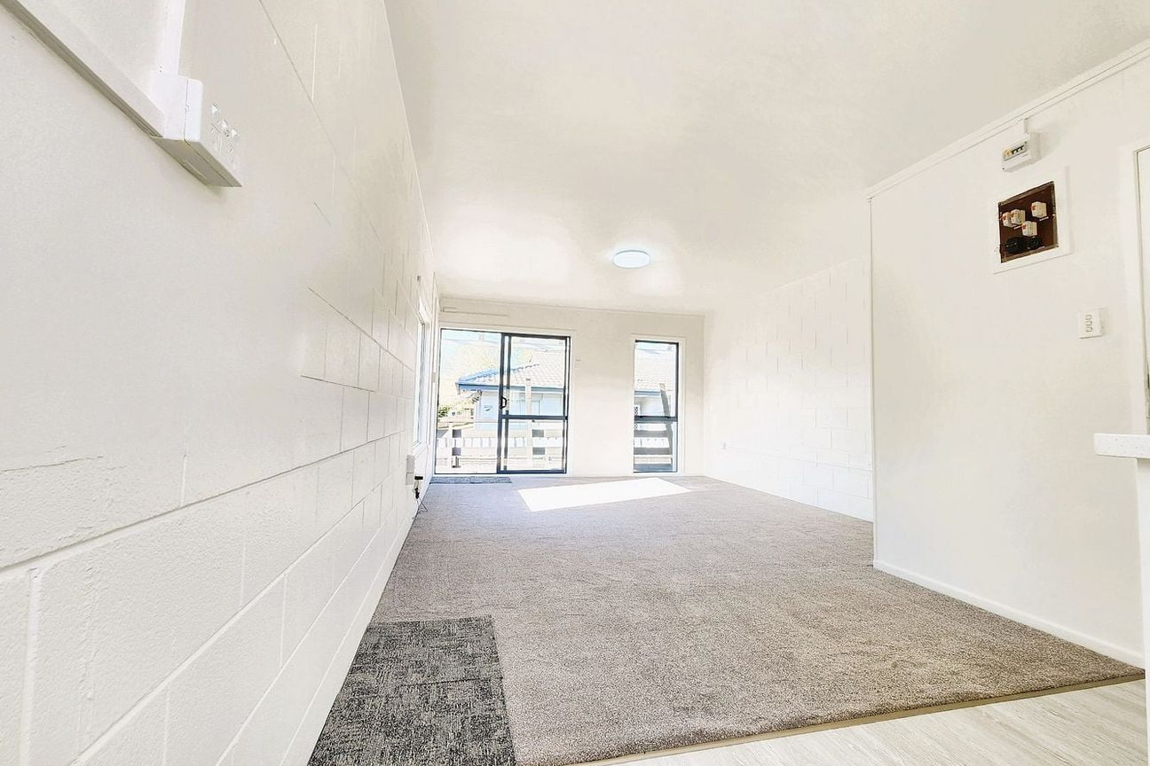 Newly renovated 1-Bedroom - Widok 2