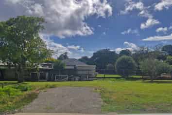 1 Pa Tuna Lane, Hurdon