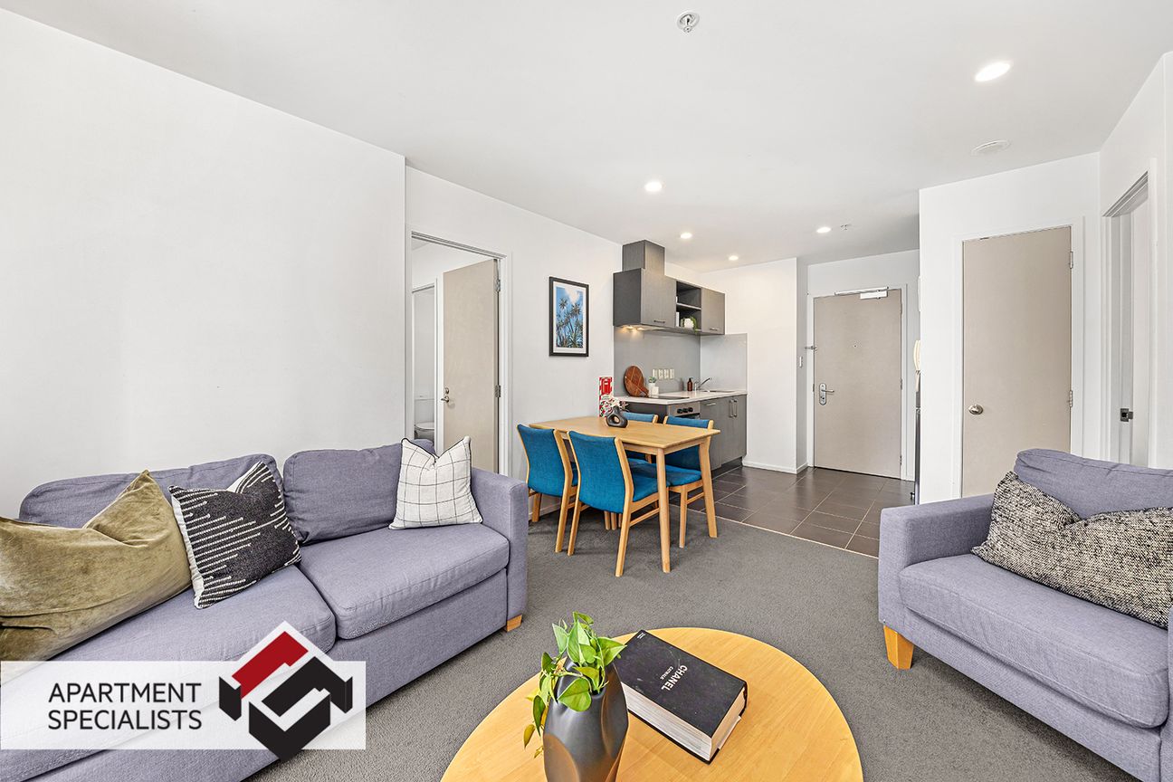 Higher Floor. Brighter Outlook. Better Living. - Vista 6