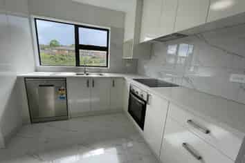 5/152 Triangle Road, Massey
