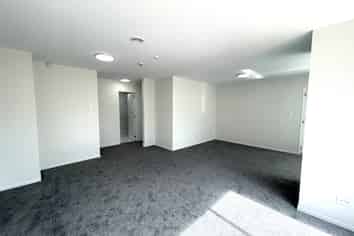 5/152 Triangle Road, Massey