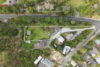 1 Bush Point Road, Cable Bay