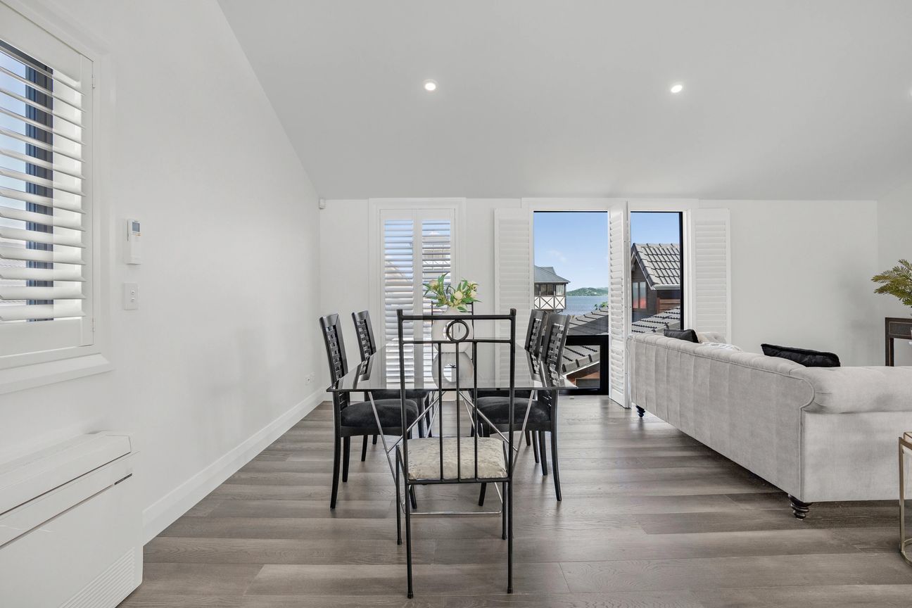 Modern Coastal Living in the Heart of Petone - Widok 4
