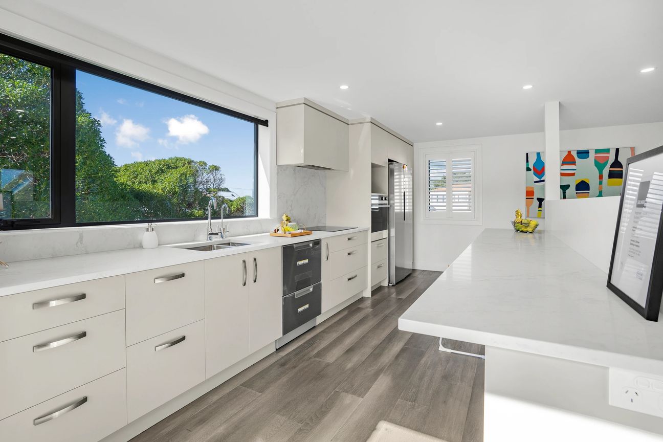 Modern Coastal Living in the Heart of Petone - Więcej
