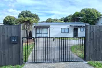 45A Coxhead Road, Manurewa