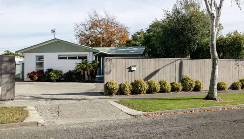 107 Ruamahanga Crescent, TERRACE END