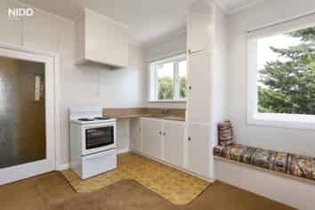 8 Holyrood Avenue, Wakari