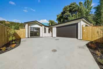 18 Rongoa Maori Way, Pukekohe