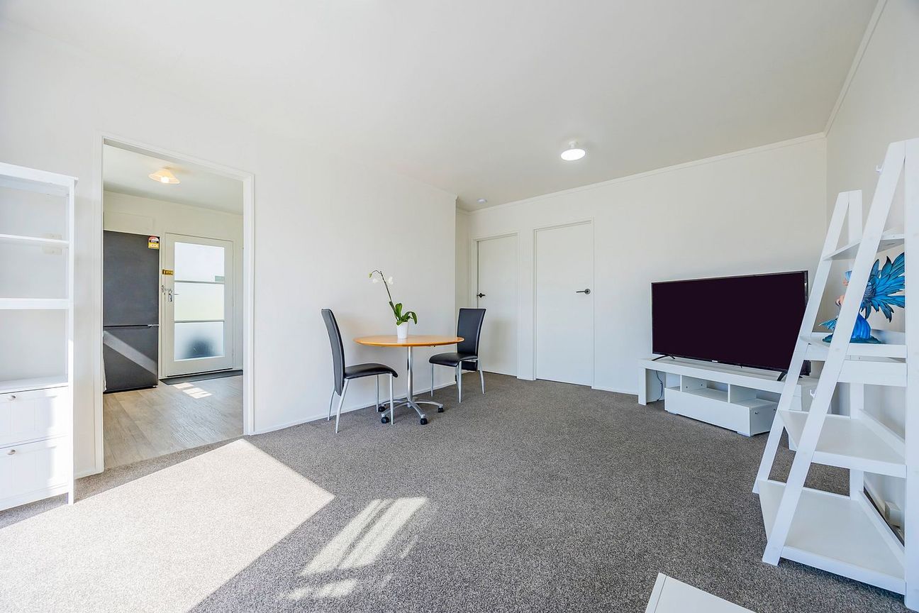Meadowbank-2 Bdrms, Recently Renovated - Bild 6
