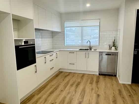 7/25 Vodanovich Road, Te Atatu South