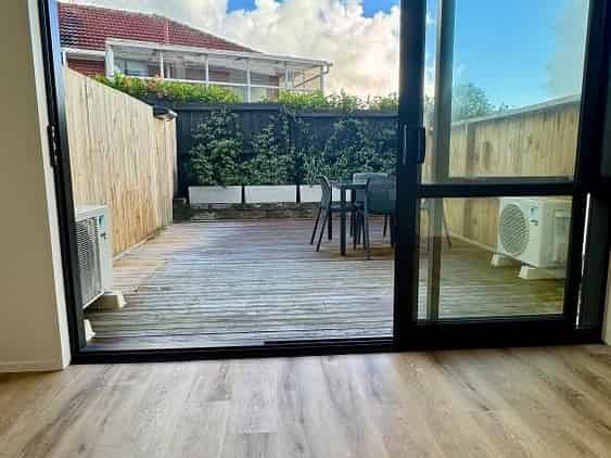 7/25 Vodanovich Road, Te Atatu South